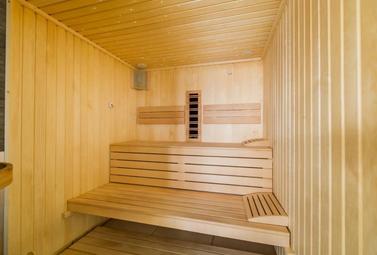 Ferienwohnung Luxury Kln By Alezzi Mamaia Nord Năvodari Exterior foto